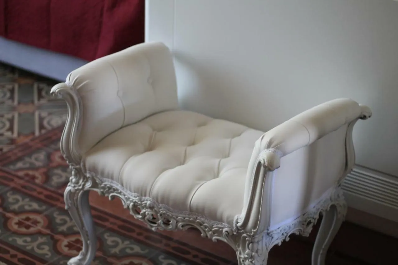 Bed and Breakfast Palazzo Degli Affreschi CTA Italia