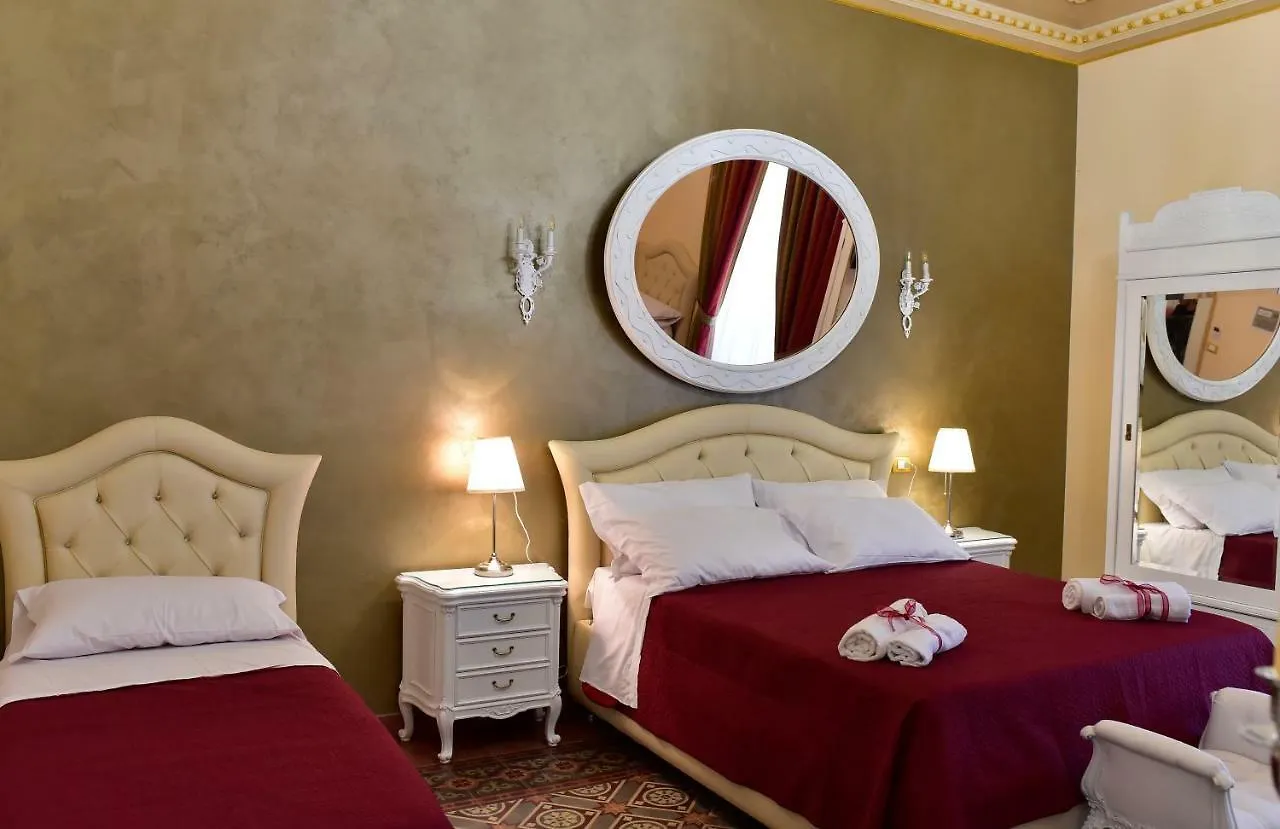 Bed and Breakfast Palazzo Degli Affreschi CTA 0*,  Italia