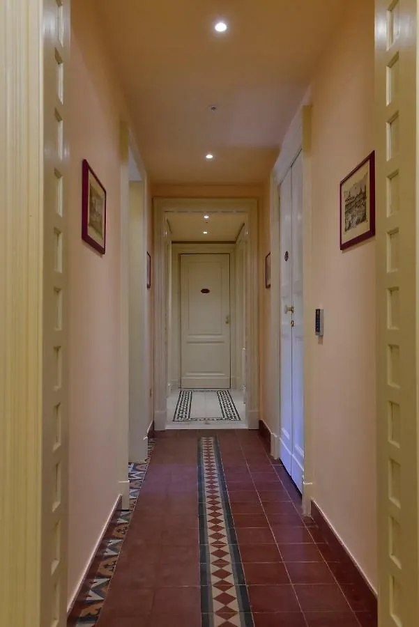 Bed and Breakfast Palazzo Degli Affreschi CTA Italia