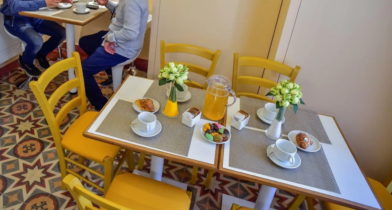 Bed and Breakfast Palazzo Degli Affreschi CTA